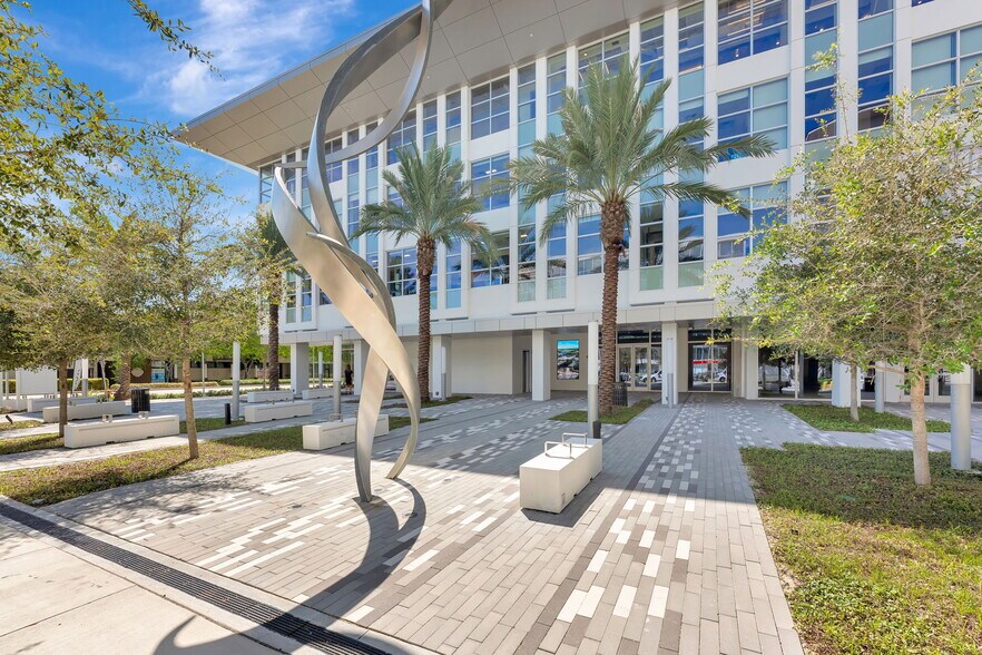 More Photos Of 2335 E Atlantic Blvd, Pompano Beach Office For Lease