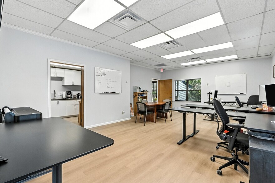 More Photos Of 8431 Baymeadows Way, Jacksonville Loft Creative Space For Lease