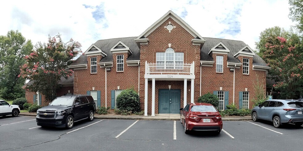 More Photos Of 7229 Albemarle Rd, Charlotte Office For Sale