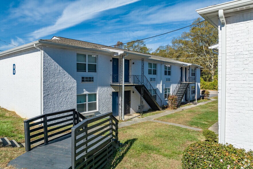 More Photos Of 969 Forest Ave, Forest Park Apartments For Sale