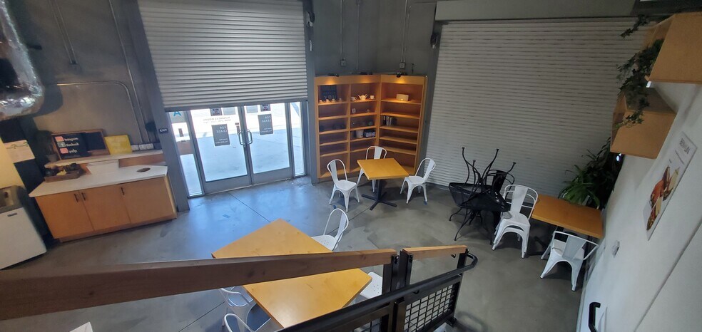 More Photos Of 921 Crocker St, Los Angeles Storefront Retail Office For Sale