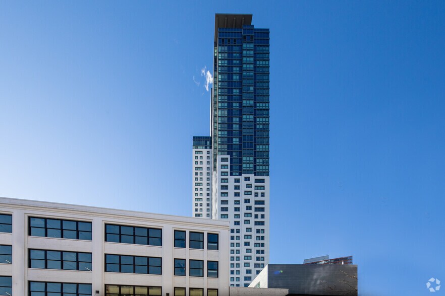 More Photos Of 29-22 Northern Blvd, Long Island City Multifamily For Sale