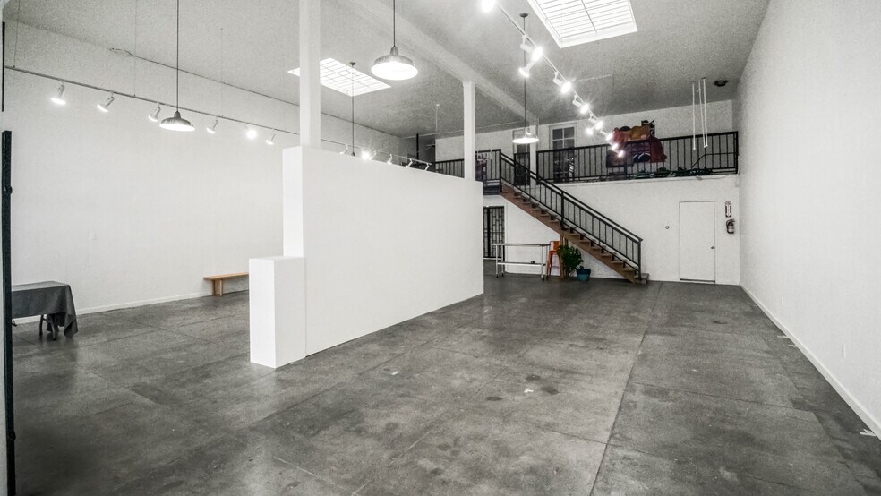 More Photos Of 1736-1738 E 7th St, Long Beach Storefront For Sale
