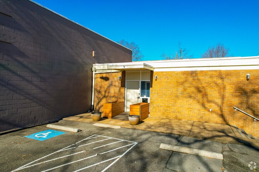 More Photos Of 2906 Chamberlayne Ave, Richmond Industrial For Sale