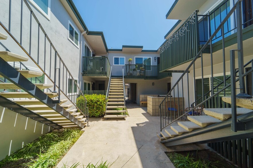 More Photos Of 3167 Landis St, San Diego Apartments For Sale