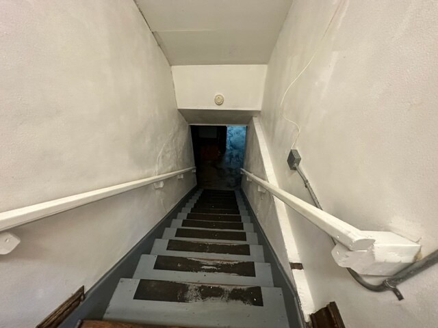 More Photos Of 600 S Oakwood Ave, Beckley Office For Sale