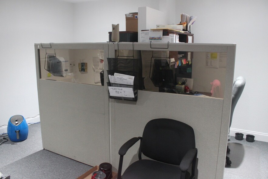 More Photos Of 2475 Hollywood Blvd, Hollywood Office For Lease