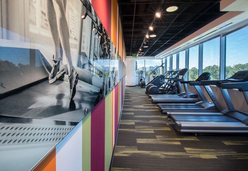 More Photos Of 1001 Summit Blvd, Atlanta Unknown For Lease