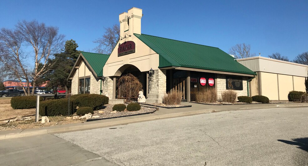 More Photos Of 8693 Bluejacket St, Lenexa Storefront Retail Office For Sale