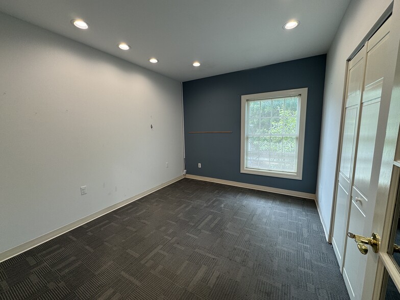 More Photos Of 1049 MD-3, Gambrills Office For Lease