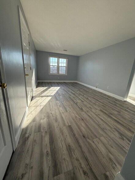More Photos Of 10-26 Saratoga Ave, Pawtucket Apartments For Sale