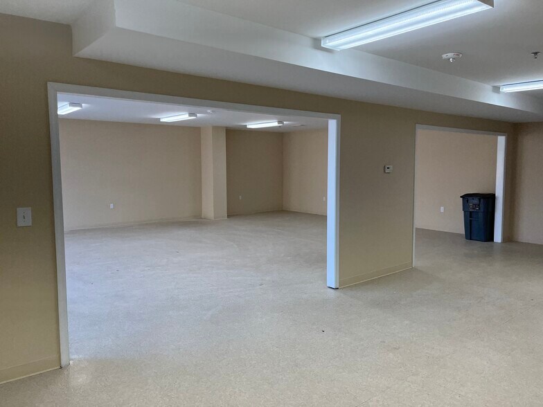 More Photos Of 4388 Sudderth Rd, Buford Warehouse For Sale