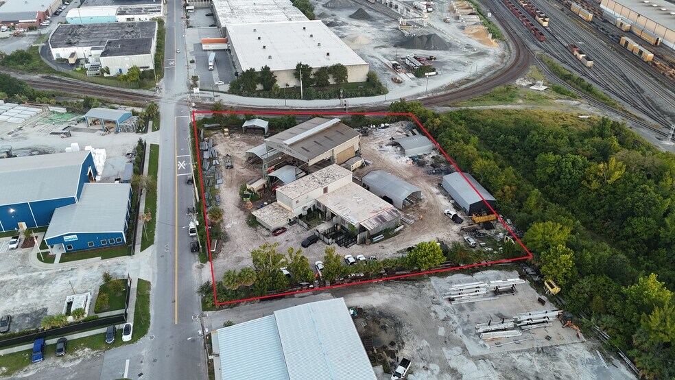 More Photos Of 2021 Dennis St, Jacksonville Manufacturing For Lease