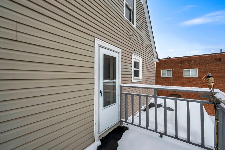 More Photos Of 4435 State Rd, Cleveland Storefront Retail Residential For Sale