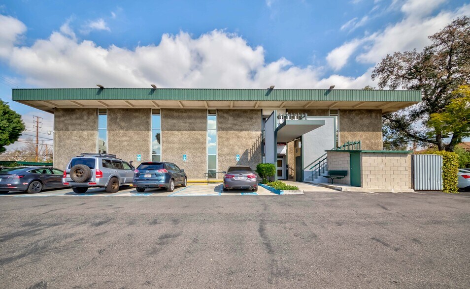 More Photos Of 360 E 7th St, Upland Medical For Sale