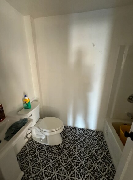 More Photos Of 39 Market St, Poughkeepsie Storefront Retail Residential For Sale