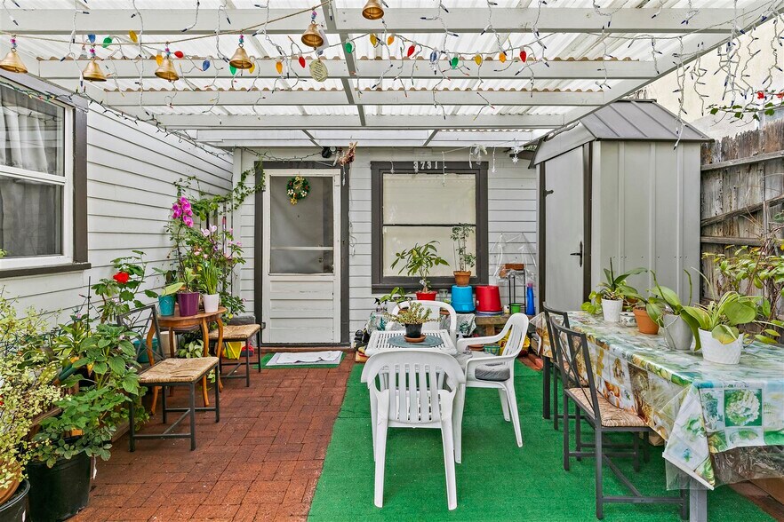 More Photos Of 3731 Glendon Ave, Los Angeles Apartments For Sale