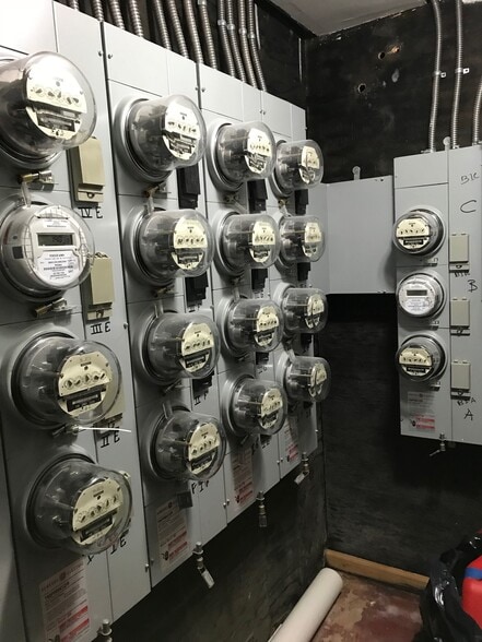 More Photos Of 533 E 2nd Ave, Roselle Apartments For Sale