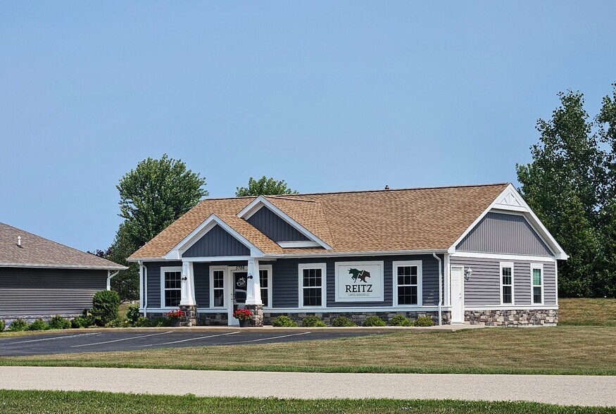 More Photos Of 5786 Midland Rd, Freeland Office For Sale
