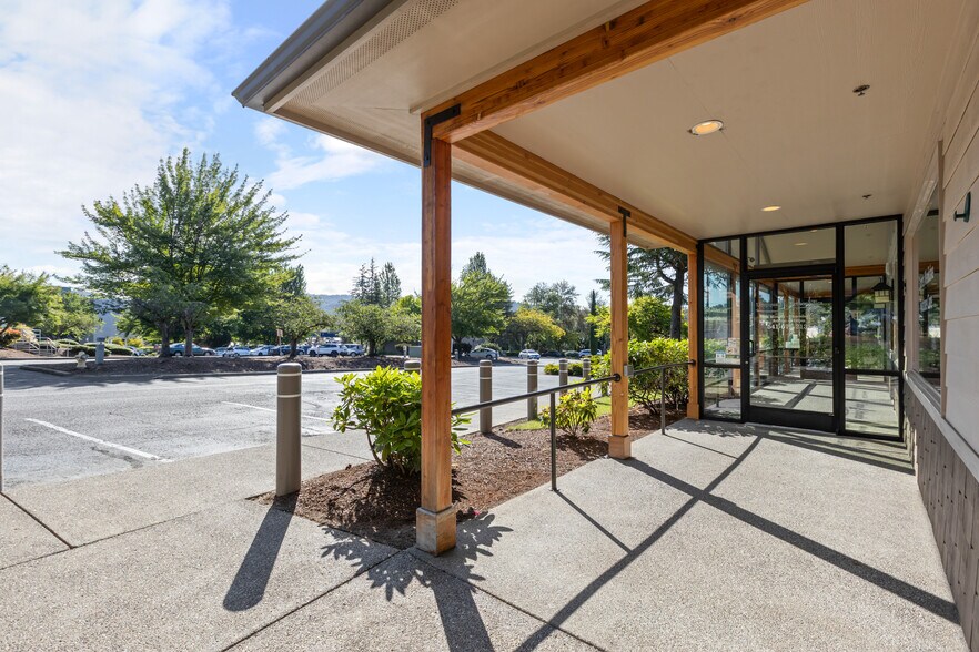More Photos Of 277 Medical Loop, Roseburg Medical For Lease