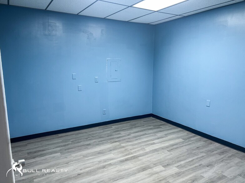 More Photos Of 6667 Vernon Woods Dr, Atlanta Medical For Lease