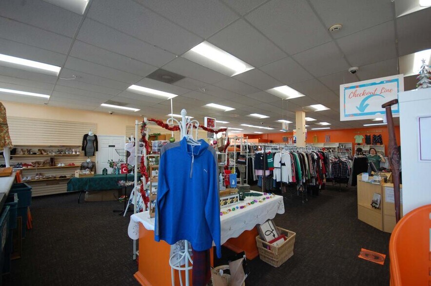 More Photos Of 10730 Connecticut Ave, Kensington Storefront Retail Office For Sale