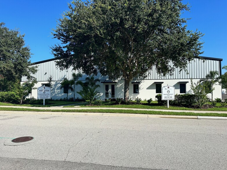 Primary Photo Of 10415 Technology Ter, Bradenton Distribution For Lease