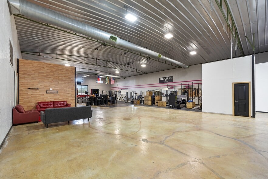 More Photos Of 8517 State Highway 107, Mission Storefront For Sale