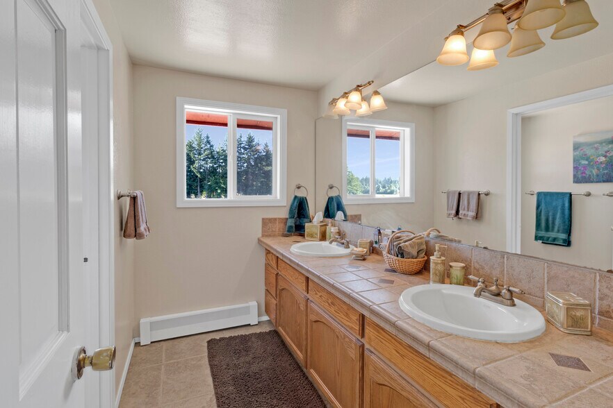 More Photos Of 12314 264th St E, Graham Winery Vineyard For Sale