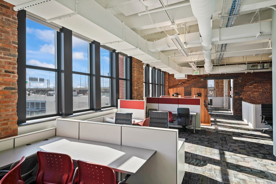 More Photos Of 180 W Ostend St, Baltimore Office For Lease
