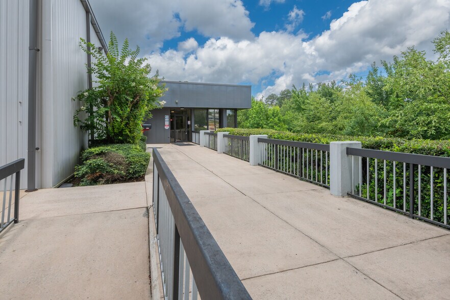More Photos Of 1157 Battlecreek Rd, Jonesboro Warehouse For Sale