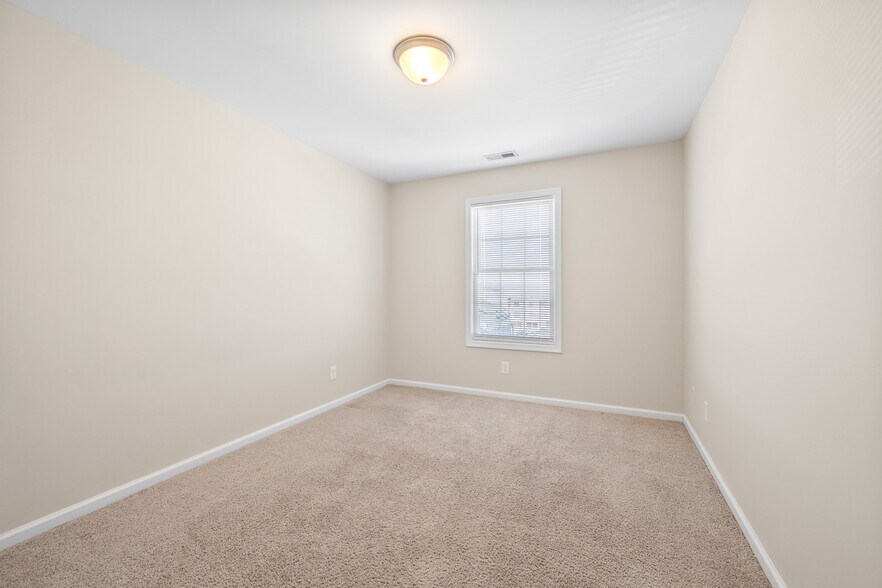 More Photos Of 301 Rotunda St, Lynchburg Apartments For Sale