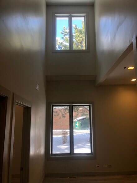 More Photos Of 708 Florsheim Dr, Libertyville Medical For Lease