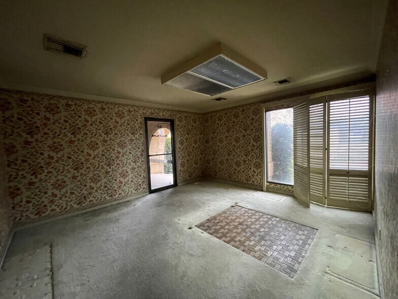 More Photos Of 5070 N 6th St, Fresno Office For Lease