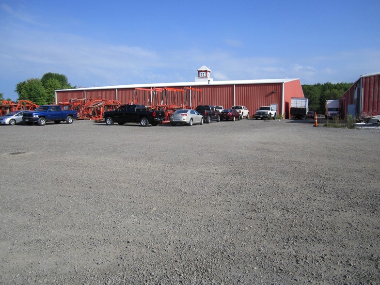 Primary Photo Of 1757-1777 Hallock Young Rd SW, Warren Warehouse For Lease