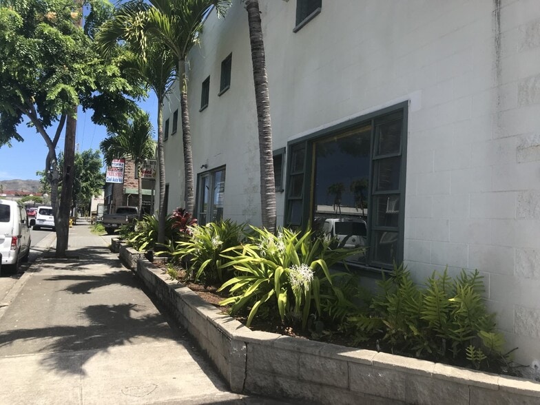 More Photos Of 155 Hamakua Dr, Kailua Freestanding For Lease