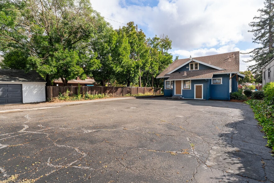 More Photos Of 1313 College Ave, Santa Rosa Office For Sale