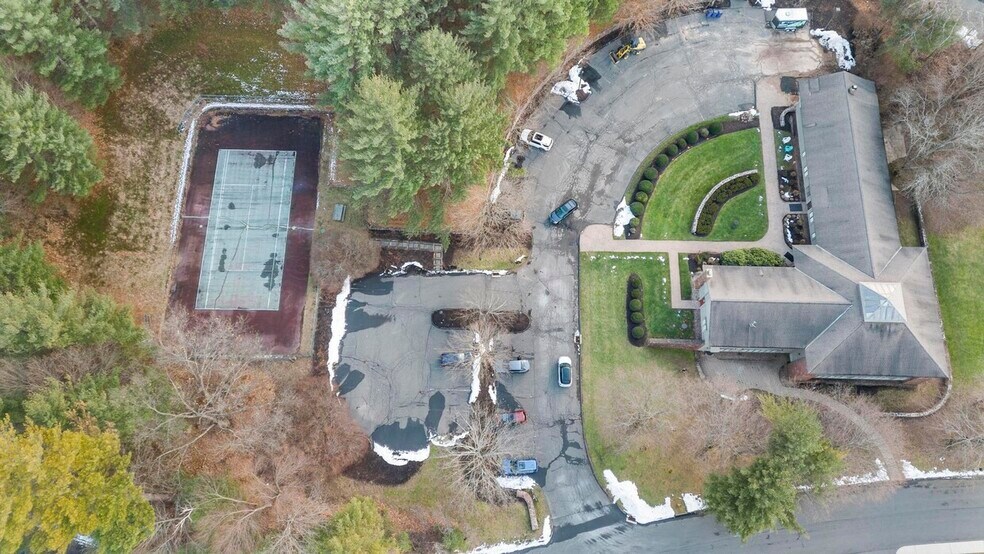 More Photos Of 1-3 Mill Pond Ln, Simsbury Office For Sale