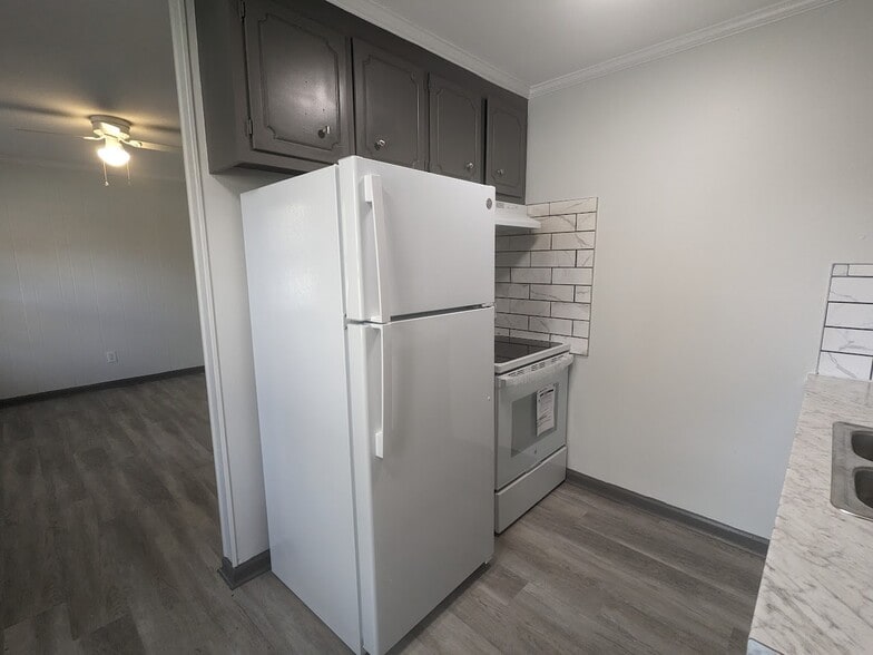 More Photos Of 804 Meadow Ridge Ct, Winston-Salem Apartments For Sale