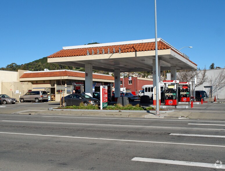 More Photos Of 820 2nd St, San Rafael Service Station For Sale