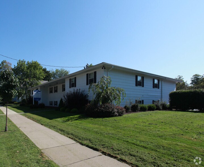 Primary Photo Of 22-26 Watkins Ave, Oneonta Office For Lease