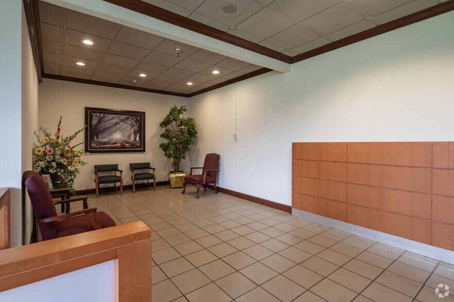 More Photos Of 2001 N Chamberlain Ave, Chattanooga Light Manufacturing For Sale