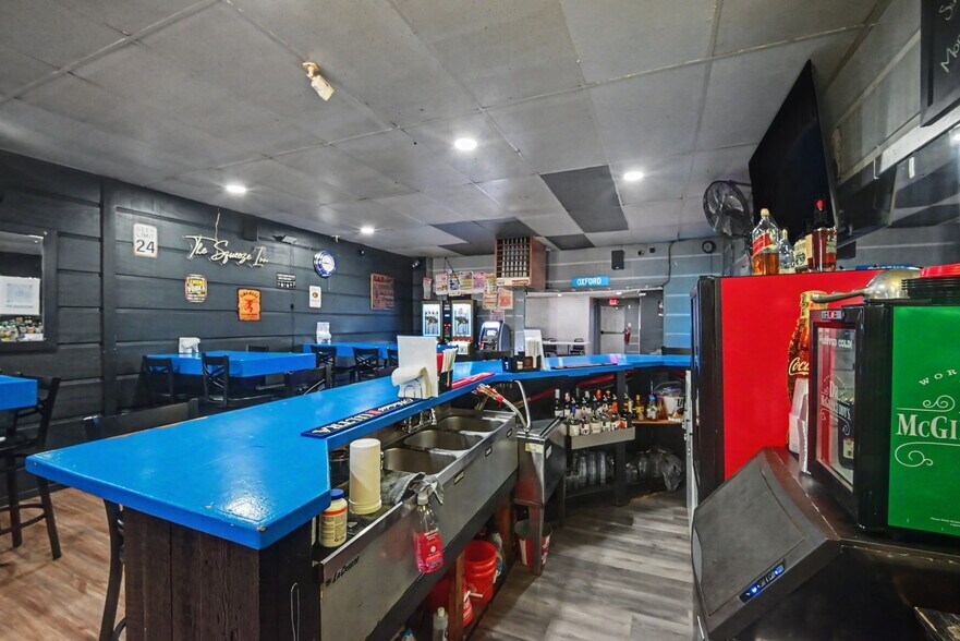 More Photos Of 126 McConnell St, Oxford Storefront Retail Residential For Sale