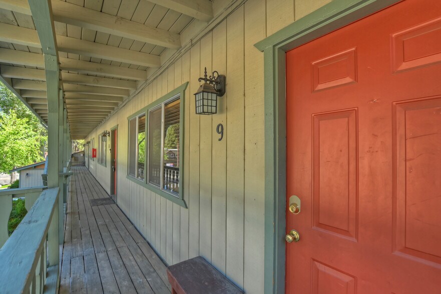 More Photos Of 41659 Big Bear Blvd, Big Bear Lake Office Residential For Lease
