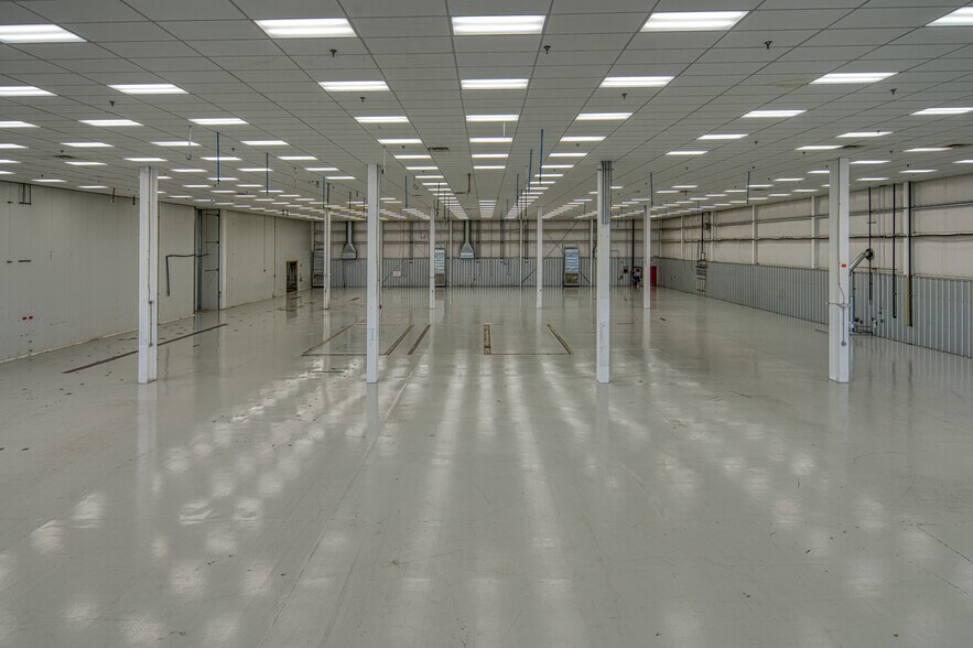 More Photos Of 2810 Karsten Ct SE, Albuquerque Manufacturing For Lease