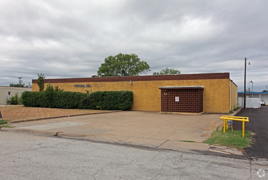 More Photos Of 521 Shepherd Dr, Garland Warehouse For Lease