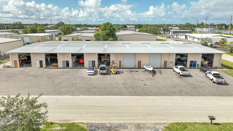 Primary Photo Of 1960-1974 Whitfield Park Ave, Sarasota Warehouse For Lease