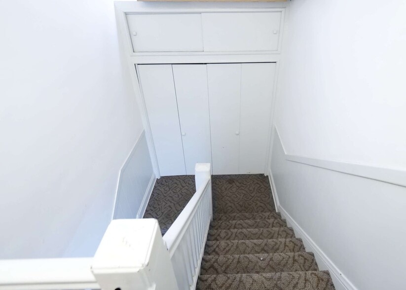 More Photos Of 5620 N Western Ave, Chicago Storefront Retail Residential For Sale