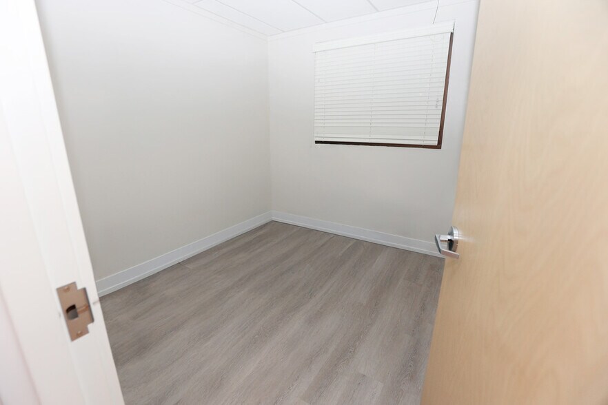 More Photos Of 200 White Rd, Little Silver Medical For Lease