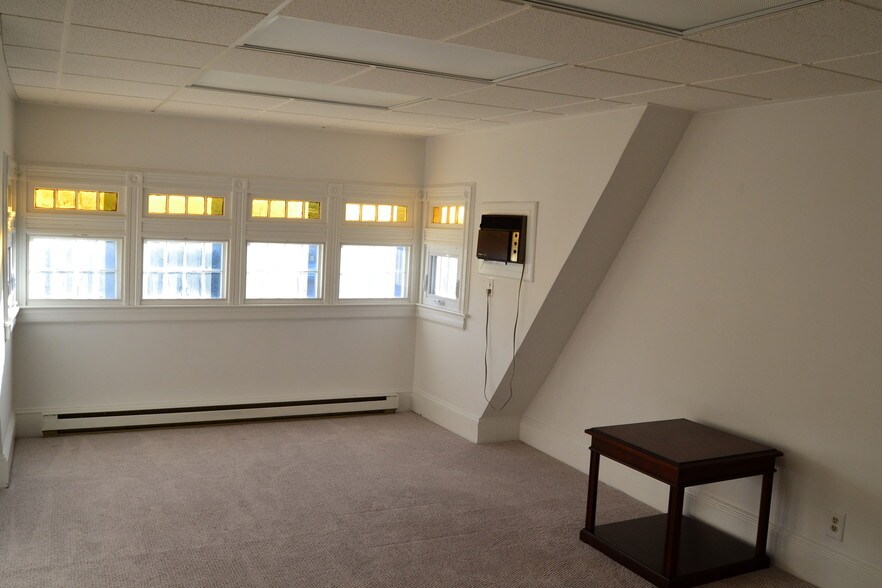 More Photos Of 227 Hamburg Tpke, Pompton Lakes Medical For Lease